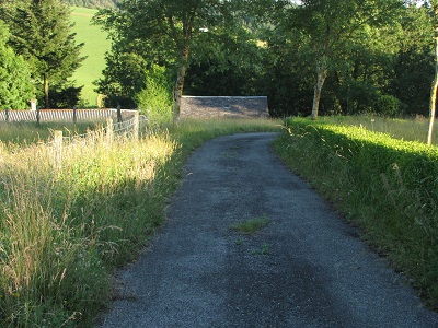 Chemin d'accès à la maison.