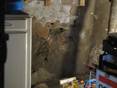 Mur humide.