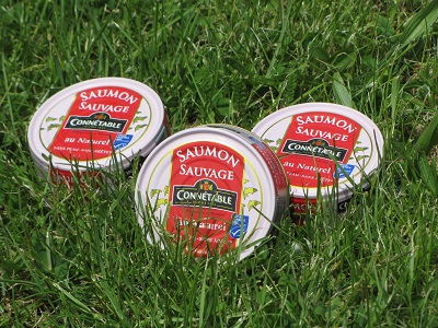Boîtes de saumon.