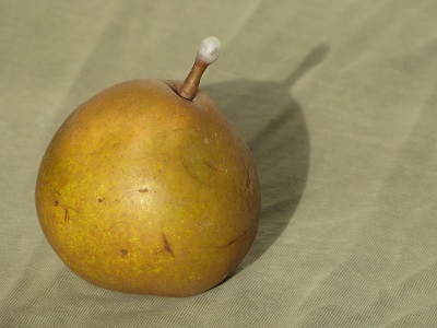Poire conservée avec de la paraffine.