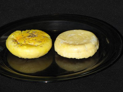 Deux fromages.