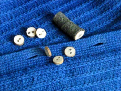 Boutons de vêtement en bois.
